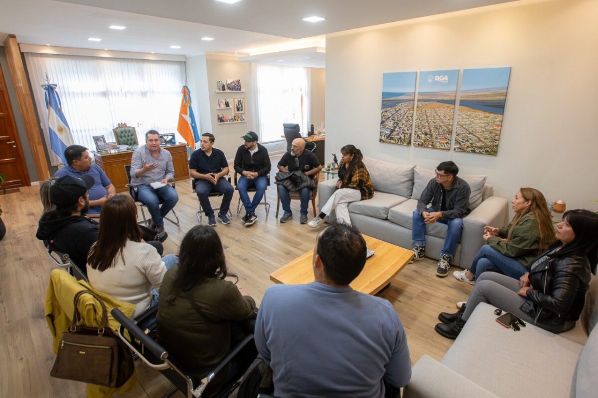 EMPRESARIOS GASTRONÓMICOS REUNIÓN PARQUE GASTRONÓMICO